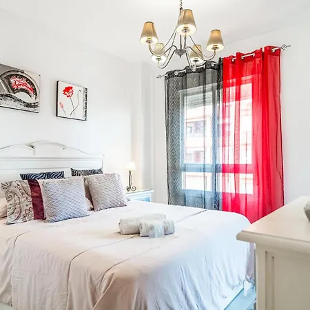 Stunning In With Kitchen * Fuengirola